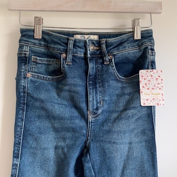 NWT! Free People Frayed Hem Skinny Jeans 26 - Picture 4 of 9
